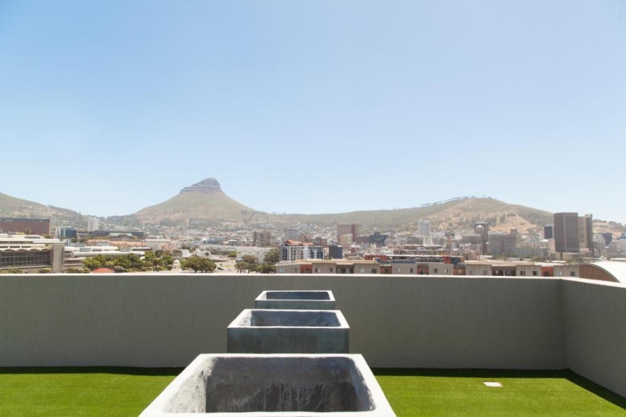 2 Bedroom Property for Sale in Zonnebloem Western Cape